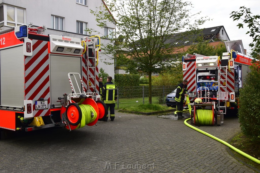 Feuer 2 Y Koeln Suerth Elisabeth Selbertstr P245.JPG - Miklos Laubert